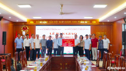 Thành phố Hà Nội tặng tỉnh Nghệ An đàn bò giống chất lượng cao