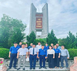“Uống nước nhớ nguồn” - Trung tâm Giống Nông nghiệp tổ chức hoạt động tri ân các Anh hùng Liệt sỹ